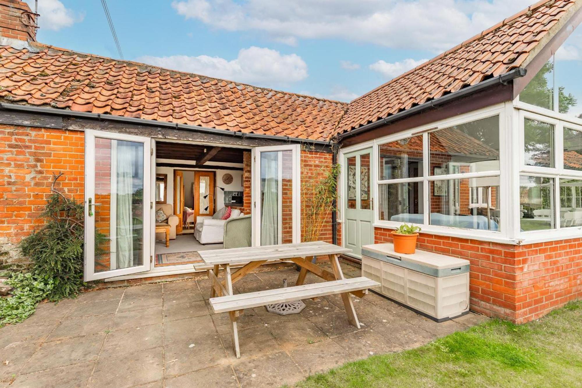 Host & Stay - Woodfalls Barn Burgh and Tuttington Luaran gambar