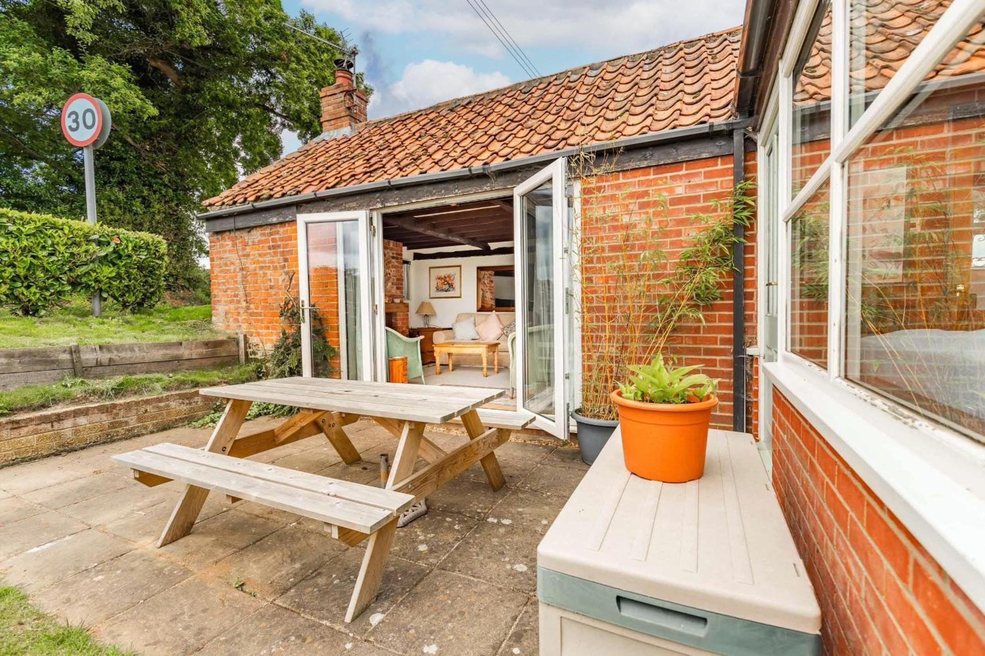 Host & Stay - Woodfalls Barn Burgh and Tuttington Luaran gambar